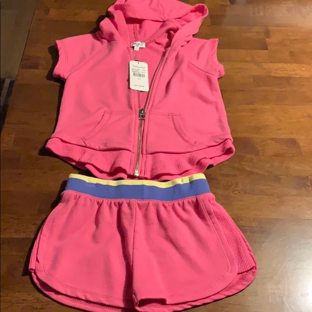 Girls size 4/5 splendid 2 pc short set